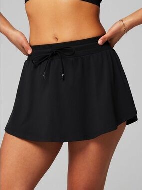 Fabletics Cloud Jersey Flounce Skirt in Black